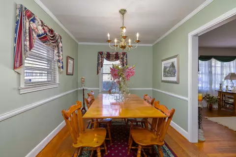 Dining - 302 Stuckey St, Sumter, SC 29150 photo 1 of 2