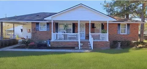126 Hillcrest St, Manning, SC 29102
