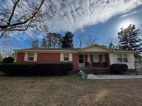 950 Berry St, Manning, SC 29102