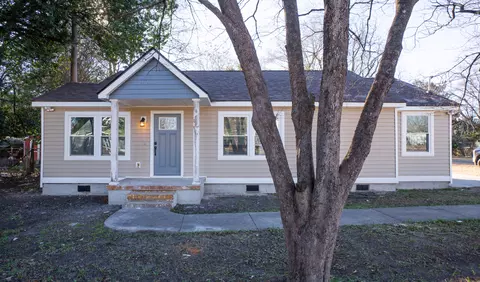 913 E Carolina Ave, Hartsville, SC 29550