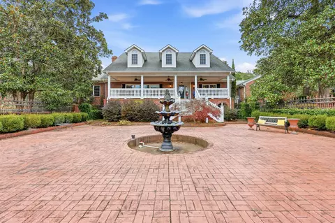705 Woodland Dr, Kingstree, SC 29556