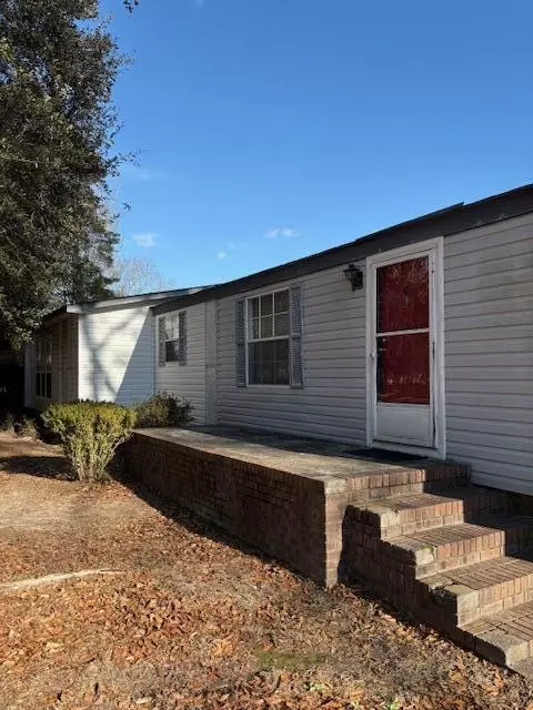 2358 Churchill Dr, Sumter, SC 29153