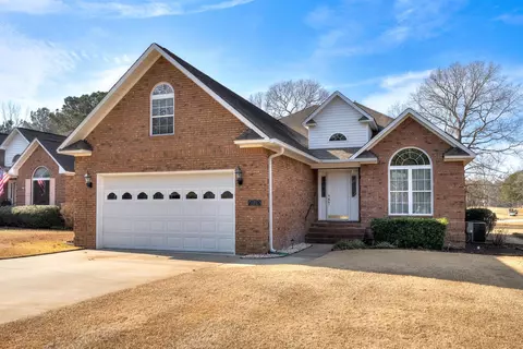2 Fairway Dr, Manning, SC 29102