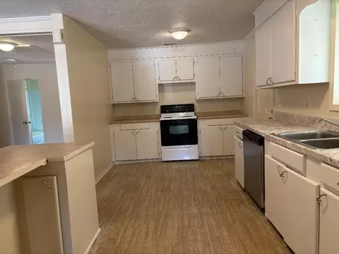 Kitchen - 100 E Hunter St, Sumter, SC 29153 photo 1 of 1