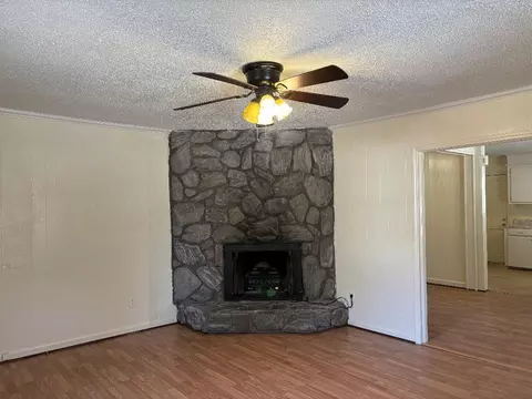 Living - 100 E Hunter St, Sumter, SC 29153 photo 1 of 2