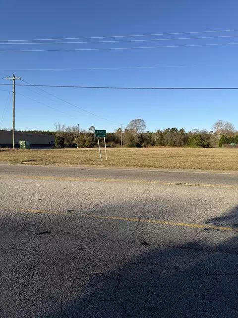 1210 Peach Orchard Rd, Sumter, SC 29154