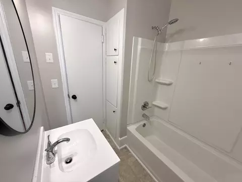 Bath - 6 Thomas Dr, Sumter, SC 29150 photo 3 of 3