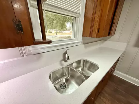 Kitchen - 6 Thomas Dr, Sumter, SC 29150 photo 5 of 7