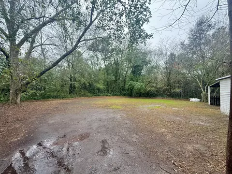Exterior - 6 Thomas Dr, Sumter, SC 29150 photo 4 of 6