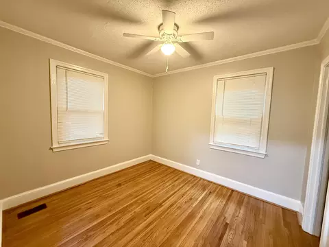 Bedroom - 6 Thomas Dr, Sumter, SC 29150 photo 3 of 4
