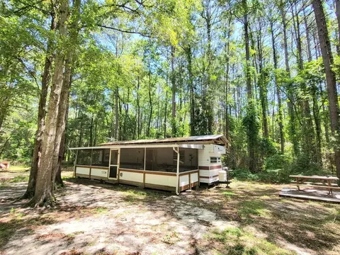 135 Knott Dr, Eutawville, SC 29048