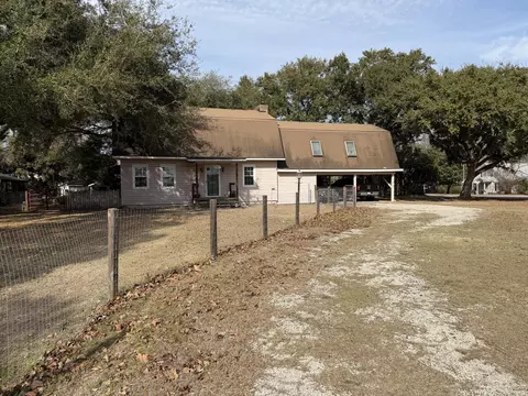 323 Knott Dr, Eutawville, SC 29048