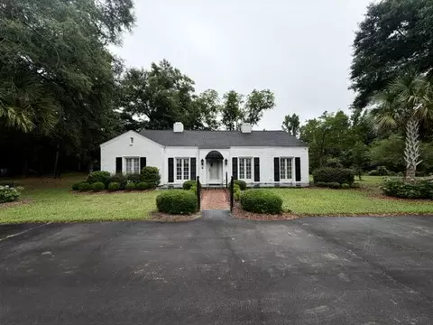 43 S Church St, Summerton, SC 29148