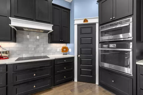 Kitchen - 3020 Lowerlake Dr, Sumter, SC 29150 photo 4 of 4