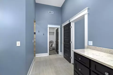 Entry Way - 3020 Lowerlake Dr, Sumter, SC 29150 photo 5 of 5