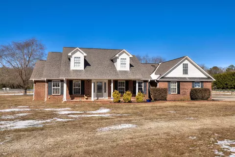 2215 Lloyd Dr, Sumter, SC 29154