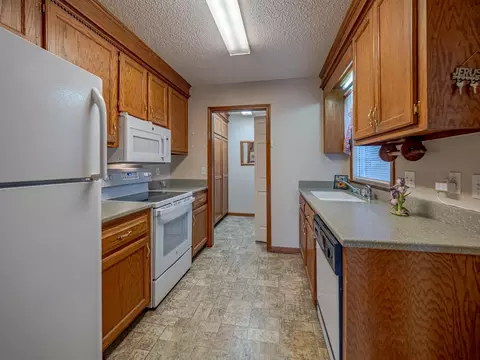 Kitchen - 41 Radcliff Dr, Sumter, SC 29150 photo 1 of 3