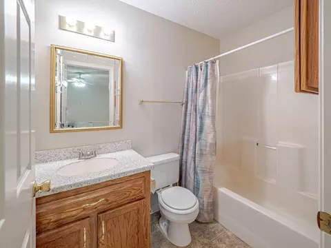 Bath - 41 Radcliff Dr, Sumter, SC 29150 photo 1 of 2