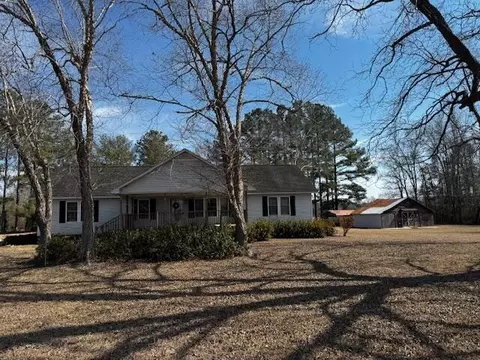 5879 Bloomville Rd, Manning, SC 29102