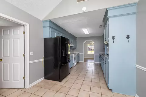 Entry Way - 2605 Nicholson Dr, Sumter, SC 29150 photo 3 of 5