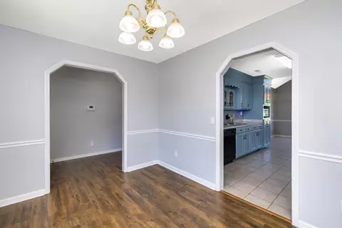 Entry Way - 2605 Nicholson Dr, Sumter, SC 29150 photo 2 of 5