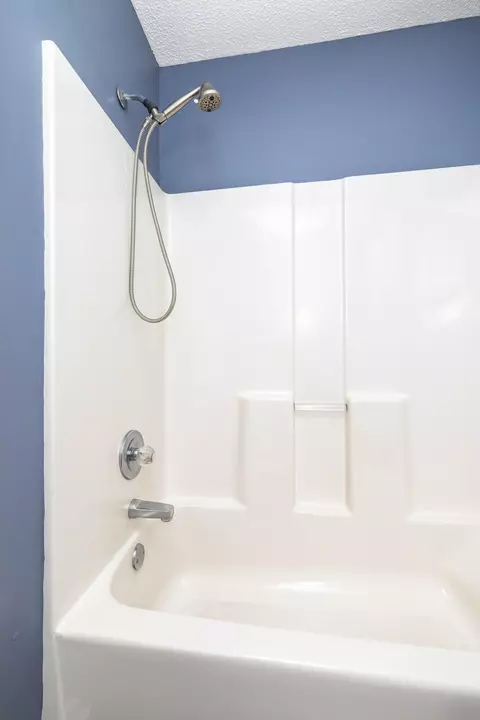 Bath - 2605 Nicholson Dr, Sumter, SC 29150 photo 2 of 5