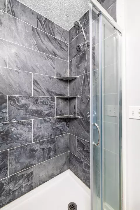 Bath - 2605 Nicholson Dr, Sumter, SC 29150 photo 5 of 5