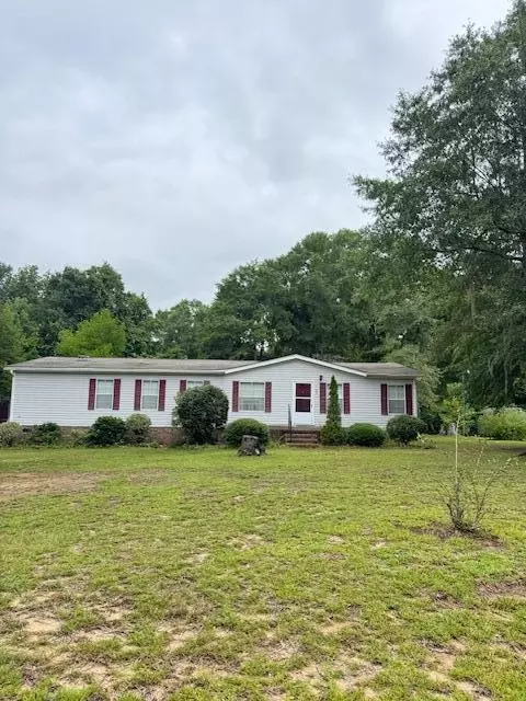 1137 Rugby Ave, Summerton, SC 29148