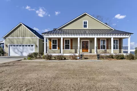1527 Quail Trl, Manning, SC 29102