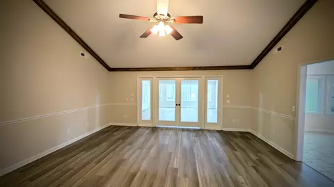 Living - 1210 Kolb Rd, Sumter, SC 29154 photo 3 of 5