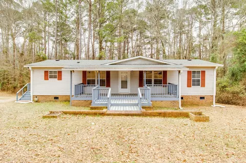 2831 Mcelveen Dr, Dalzell, SC 29040