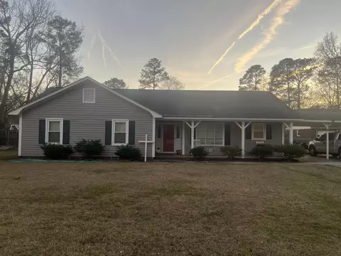 1304 Fairlawn Dr, Sumter, SC 29154