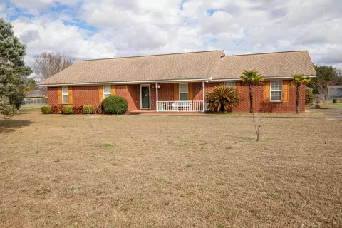 2525 Nicholson Dr, Sumter, SC 29153