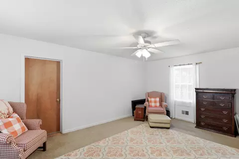 Bedroom - 319 E Hampton St, Elloree, SC 29047 photo 7 of 7