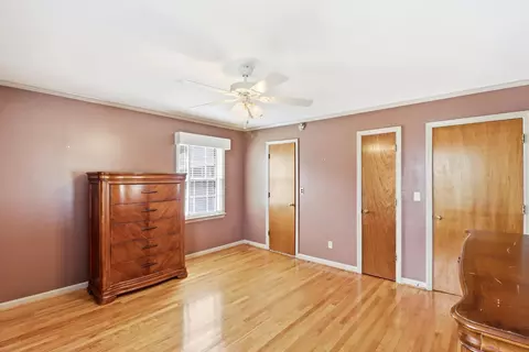 Bedroom - 319 E Hampton St, Elloree, SC 29047 photo 5 of 7