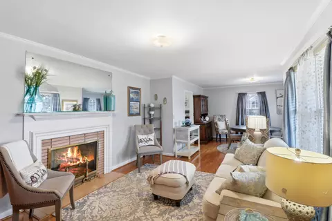 319 E Hampton St, Elloree, SC 29047