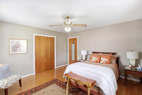 Bedroom - 319 E Hampton St, Elloree, SC 29047 photo 6 of 7