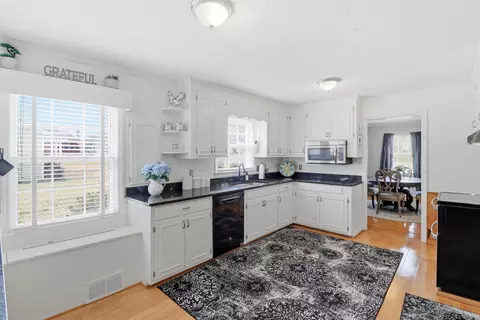 Kitchen - 319 E Hampton St, Elloree, SC 29047 photo 3 of 3