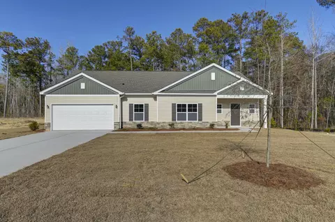 211 Raglins Way, Lugoff, SC 29078