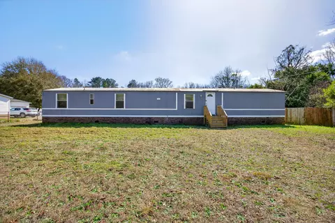1445 Hidden Oaks Dr, Wedgefield, SC 29168