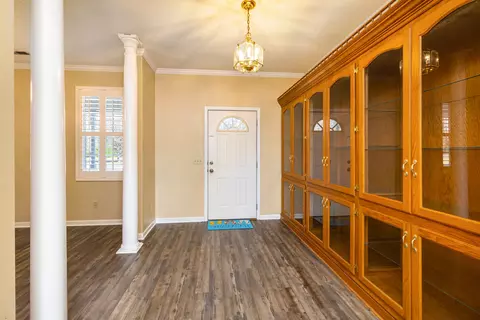 Entry Way - 485 Emerald Lake Dr, Sumter, SC 29153 photo 2 of 5