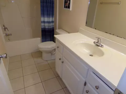 Bath - 3240 Oleander Dr, Sumter, SC 29154 photo 3 of 3
