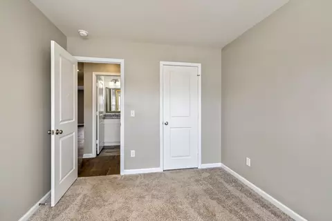 Bedroom - 1919 Barnhart Dr, Sumter, SC 29153 photo 2 of 10