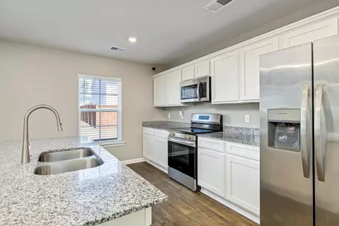 Kitchen - 1919 Barnhart Dr, Sumter, SC 29153 photo 3 of 3