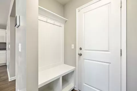 Entry Way - 1919 Barnhart Dr, Sumter, SC 29153 photo 4 of 7