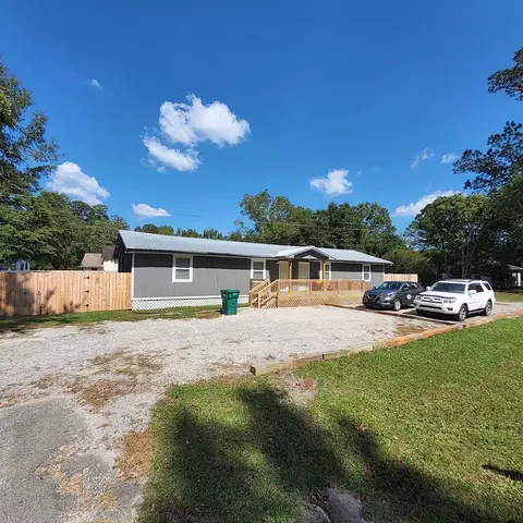 315 E Clark St, Pinewood, SC 29125