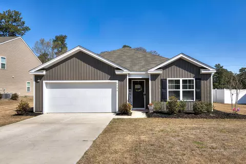 1194 Mulligan Dr, Manning, SC 29102