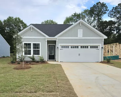 1937 Deercreek Dr, Manning, SC 29102