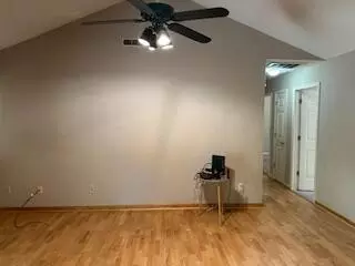 Living - 3389 Wilton Dr, Sumter, SC 29150 photo 2 of 3