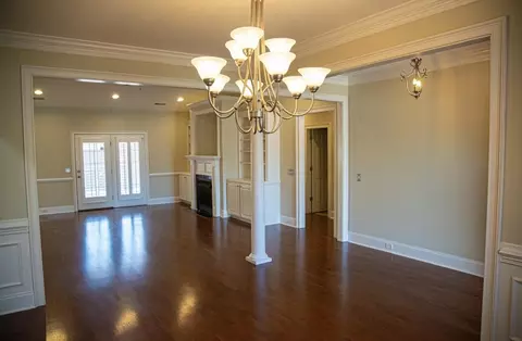 Living - 50 Pyramid Ct, Sumter, SC 29154 photo 1 of 3